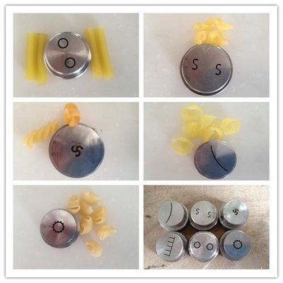 ακρίβεια 500kg/h Πολυλειτουργική σπειροειδή επιφάνεια Μακαρόνια Μακαρόνια Μηχανή παραγωγής